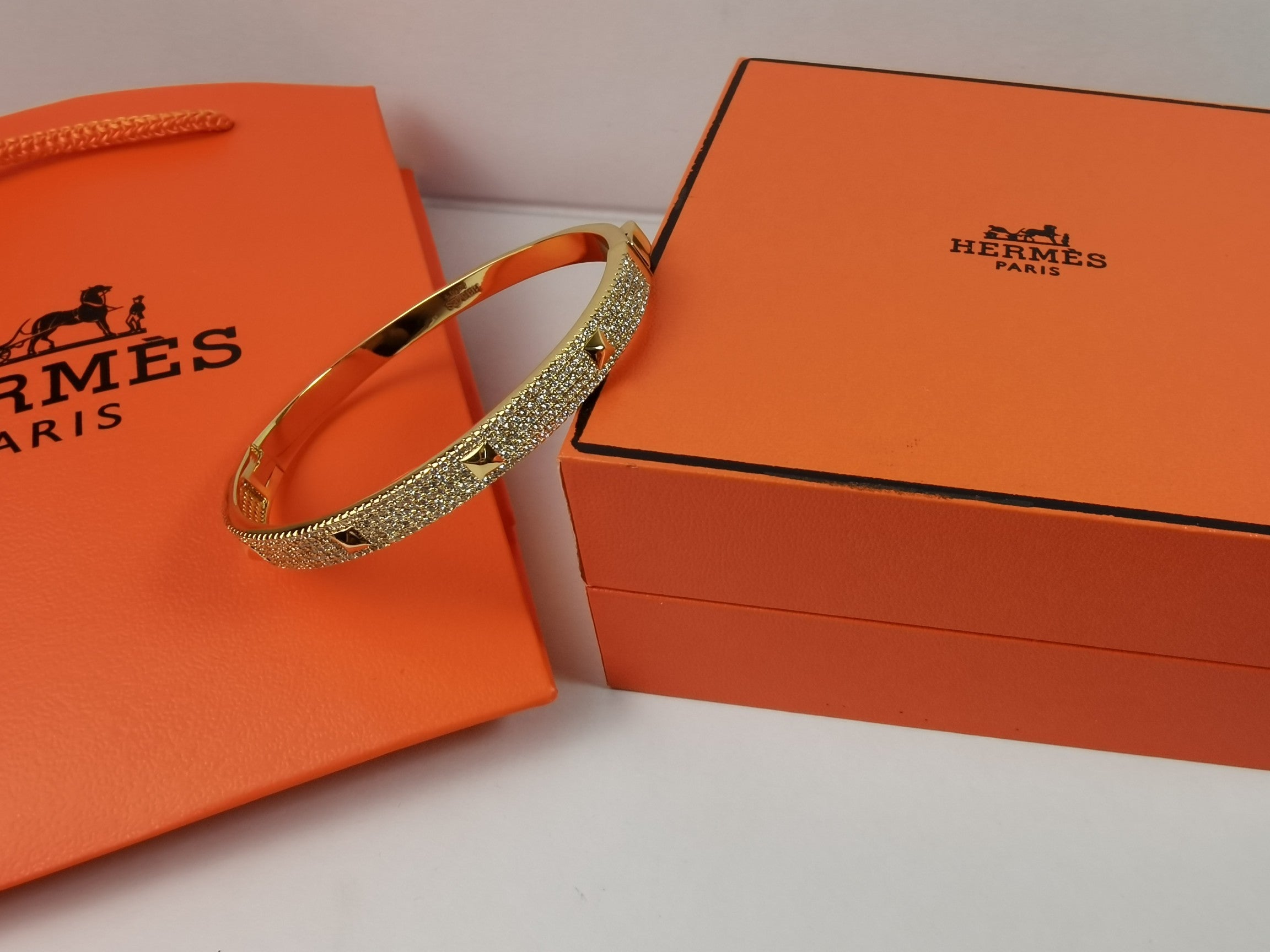 18K Collier De Chien Diamond Hermes Bracelet