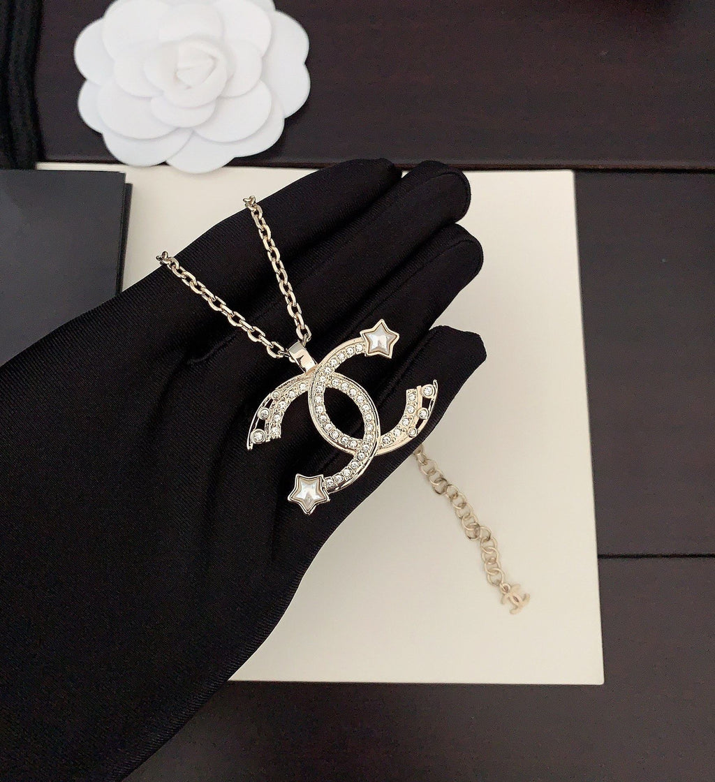 18K  Chanel Star Choker Necklace