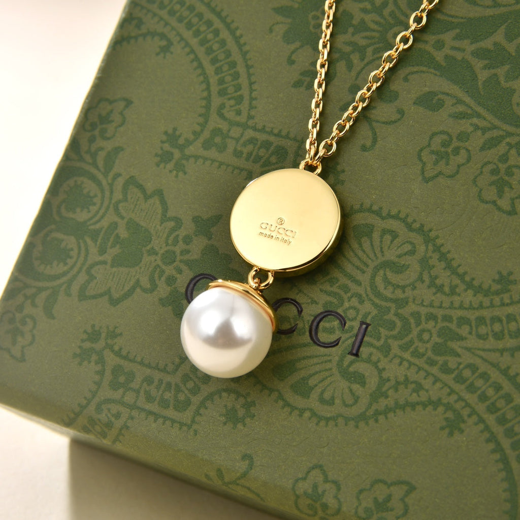 18K Double Gucci Blondie Pendant Necklace