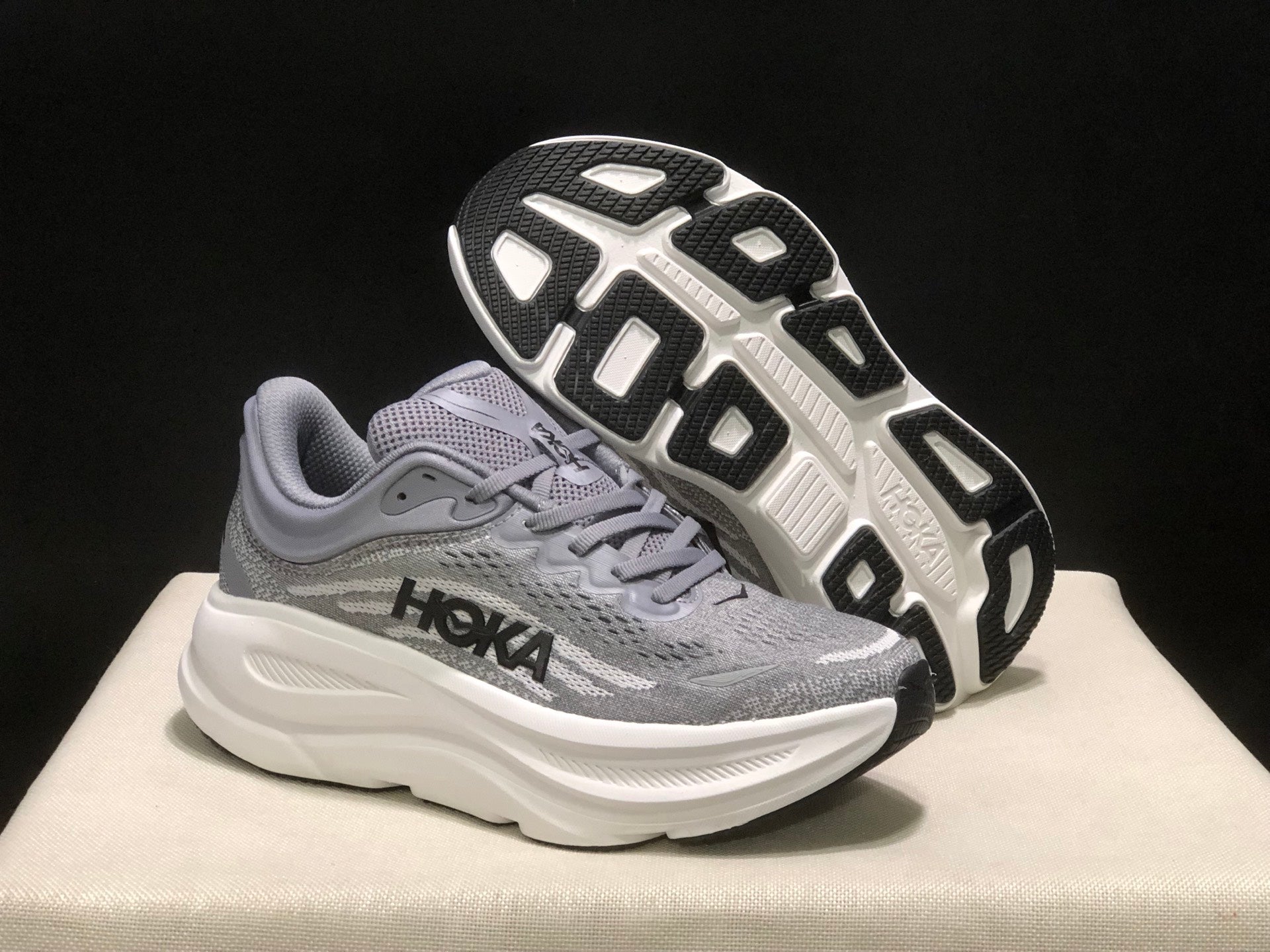 HOKA ONE ONE Bondi 9