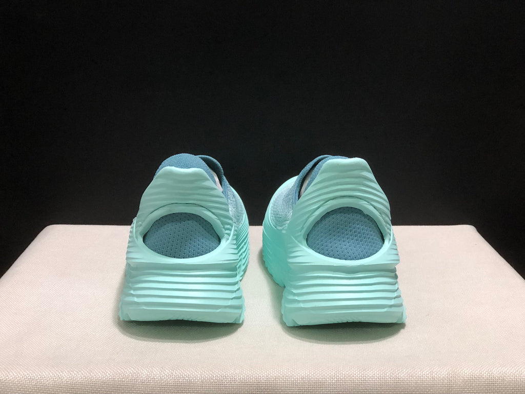 HOKA ONE ONE Restore TC